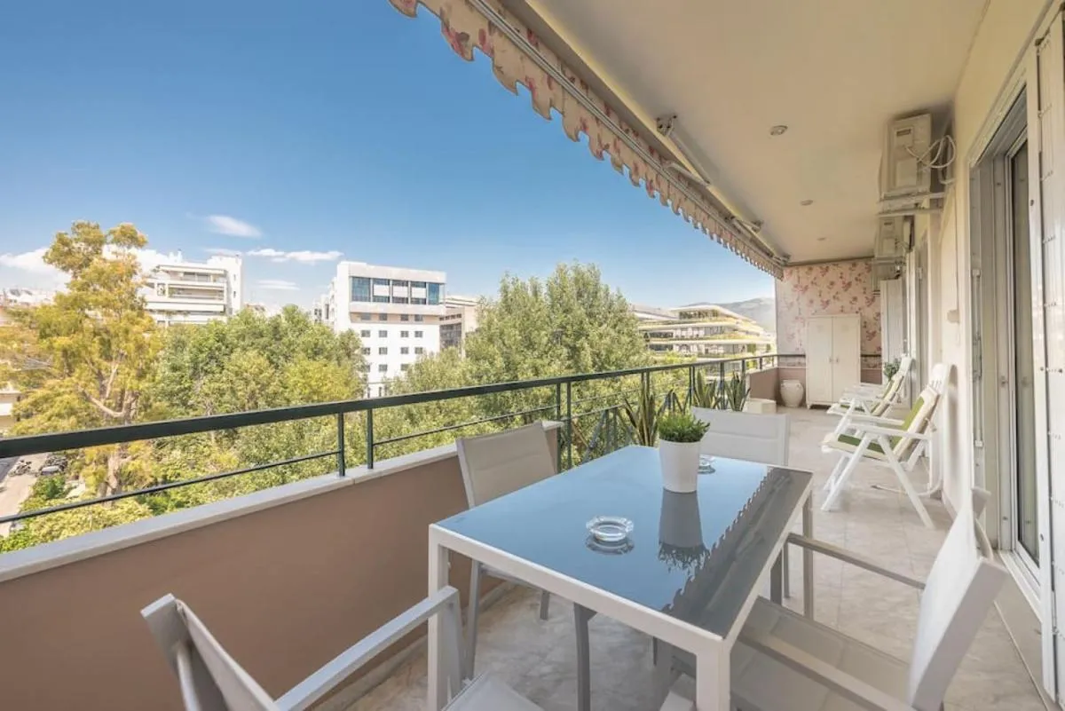 Image 5 of Central 3BR Apartment Next to Panormou Metro!