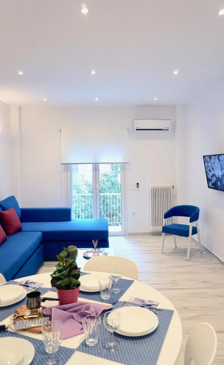 Image 3 of Central, Bright Apt in Athens near Metro