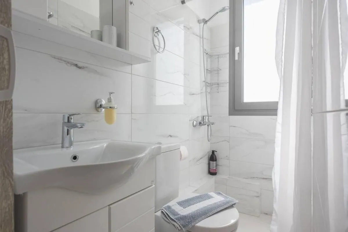 Image 2 of Central Mini Suite