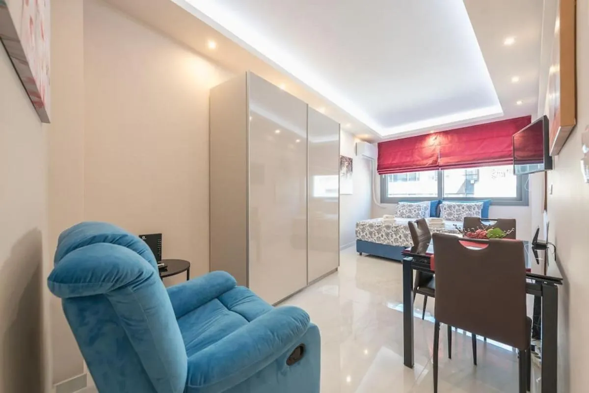 Image 4 of Central Mini Suite