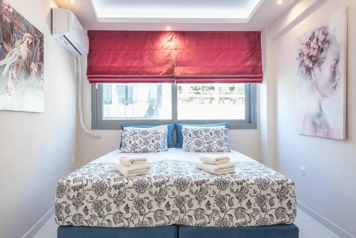 Image 1 of Central Mini Suite