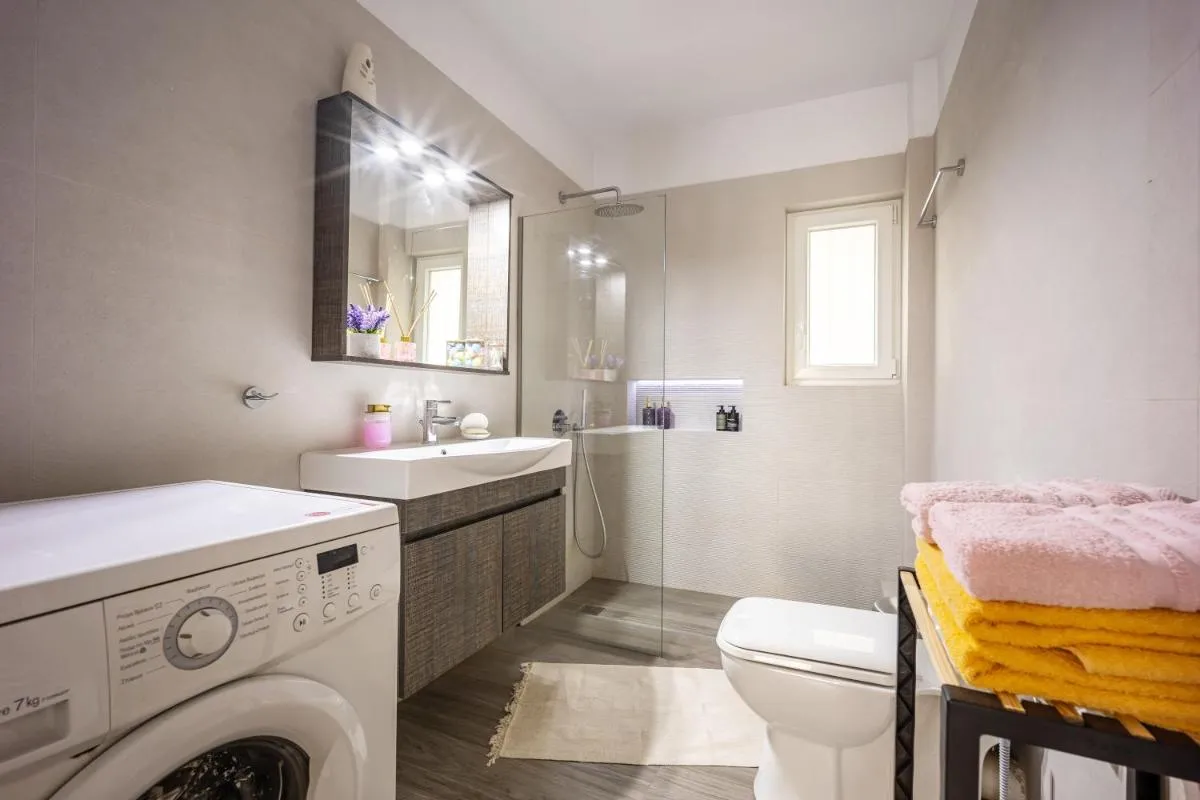 Image 2 of Central Pagrati Luxury