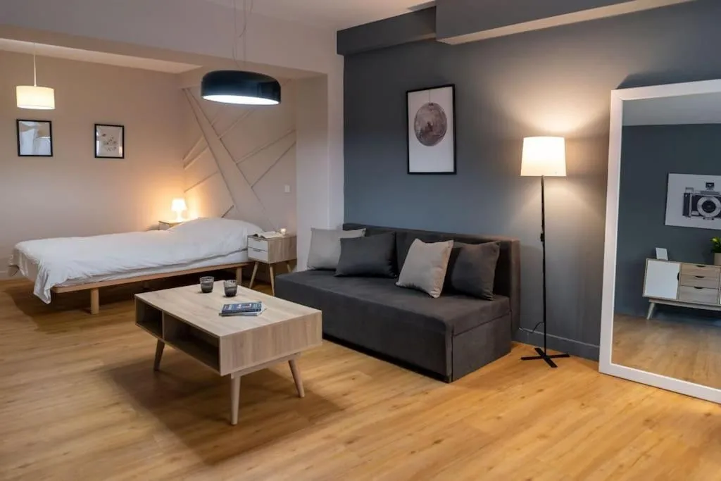 Image 5 of Central, Spacious studio 5 min walk to Acropolis