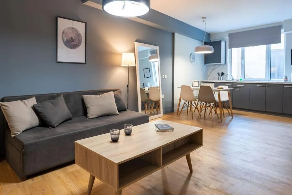 Image 2 of Central, Spacious studio 5 min walk to Acropolis