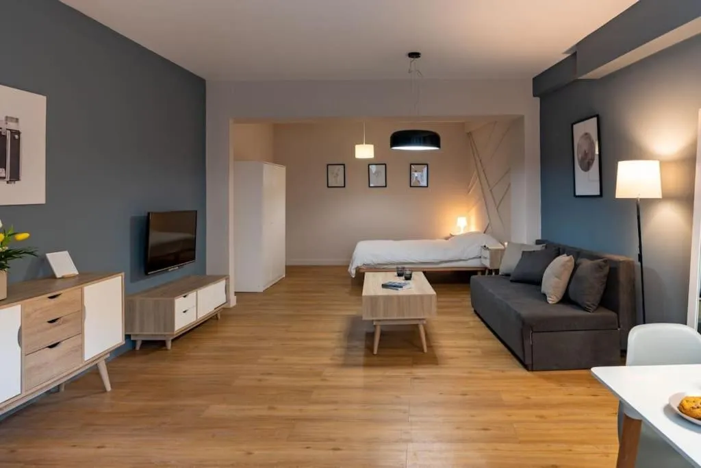 Image 4 of Central, Spacious studio 5 min walk to Acropolis
