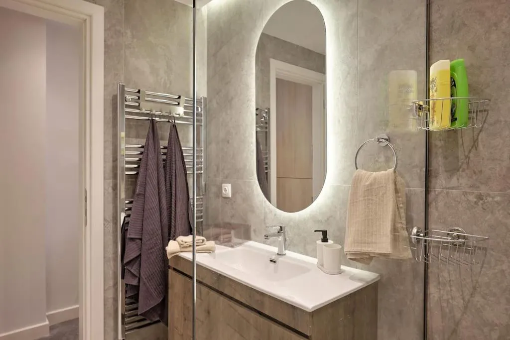 Image 2 of Chic Apt with All Comforts in the Heart of Athens!