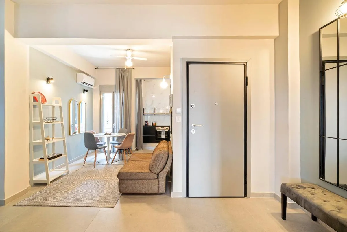 Image 3 of Chic Retreat 2BD 2 Bathrooms