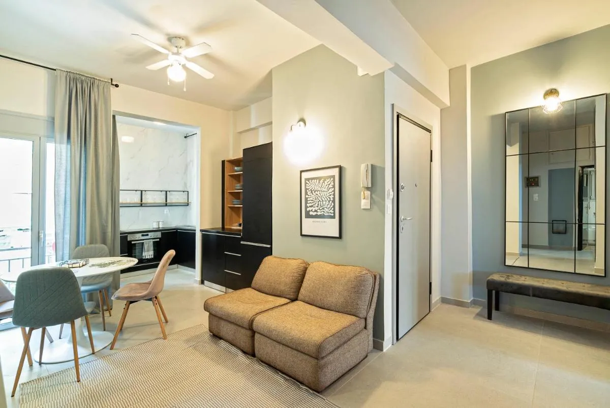 Image 1 of Chic Retreat 2BD 2 Bathrooms