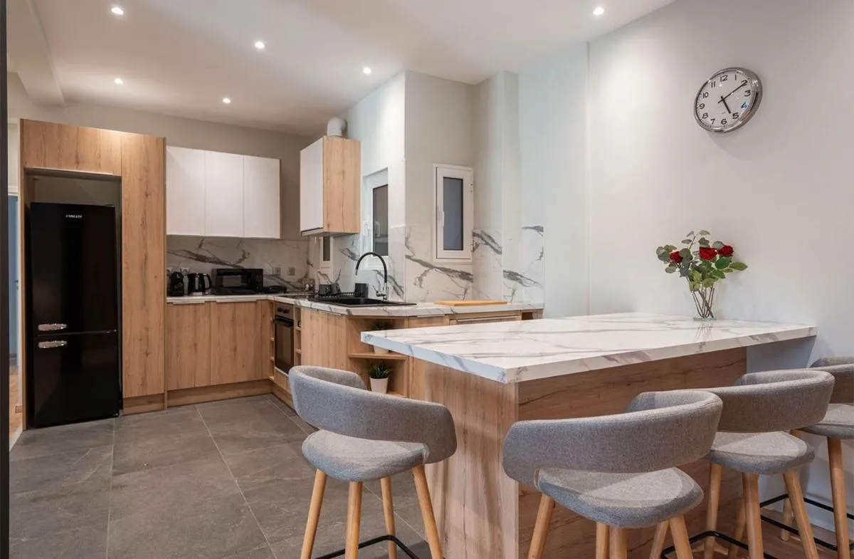 Image 3 of Chic Urban Apartment in Pagrati