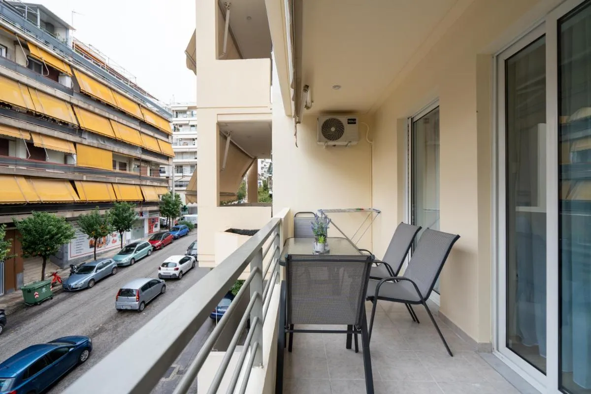 Image 5 of Chic and Lavish Apartment in Athens