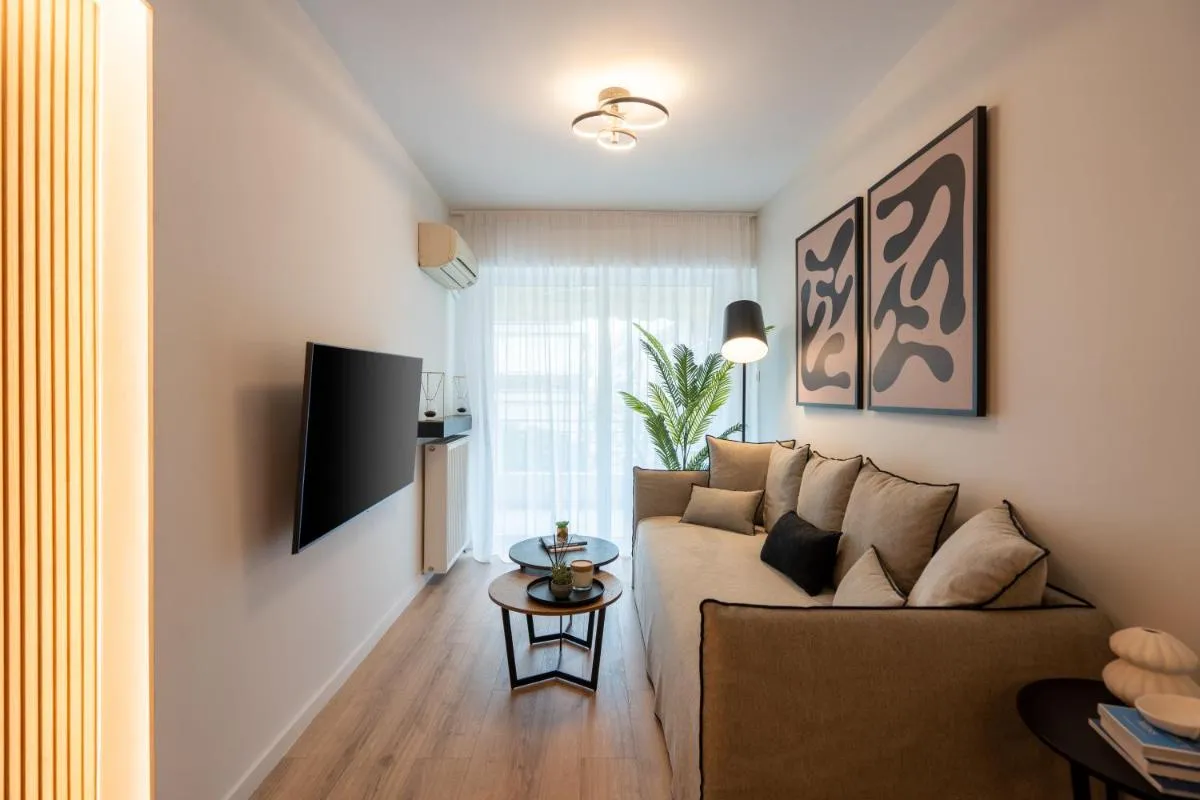 Image 4 of Chic and Lavish Apartment in Athens