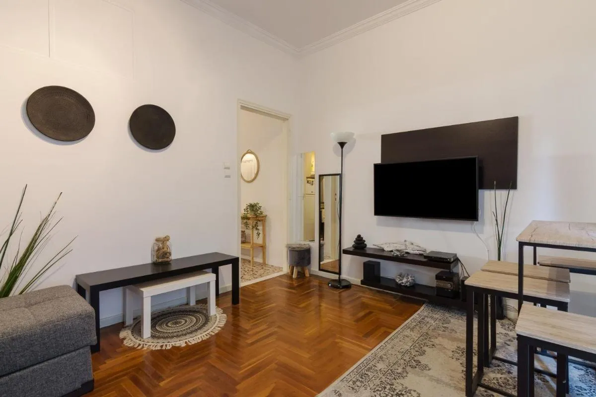 Image 4 of Classic And Modern Apartment in Athens