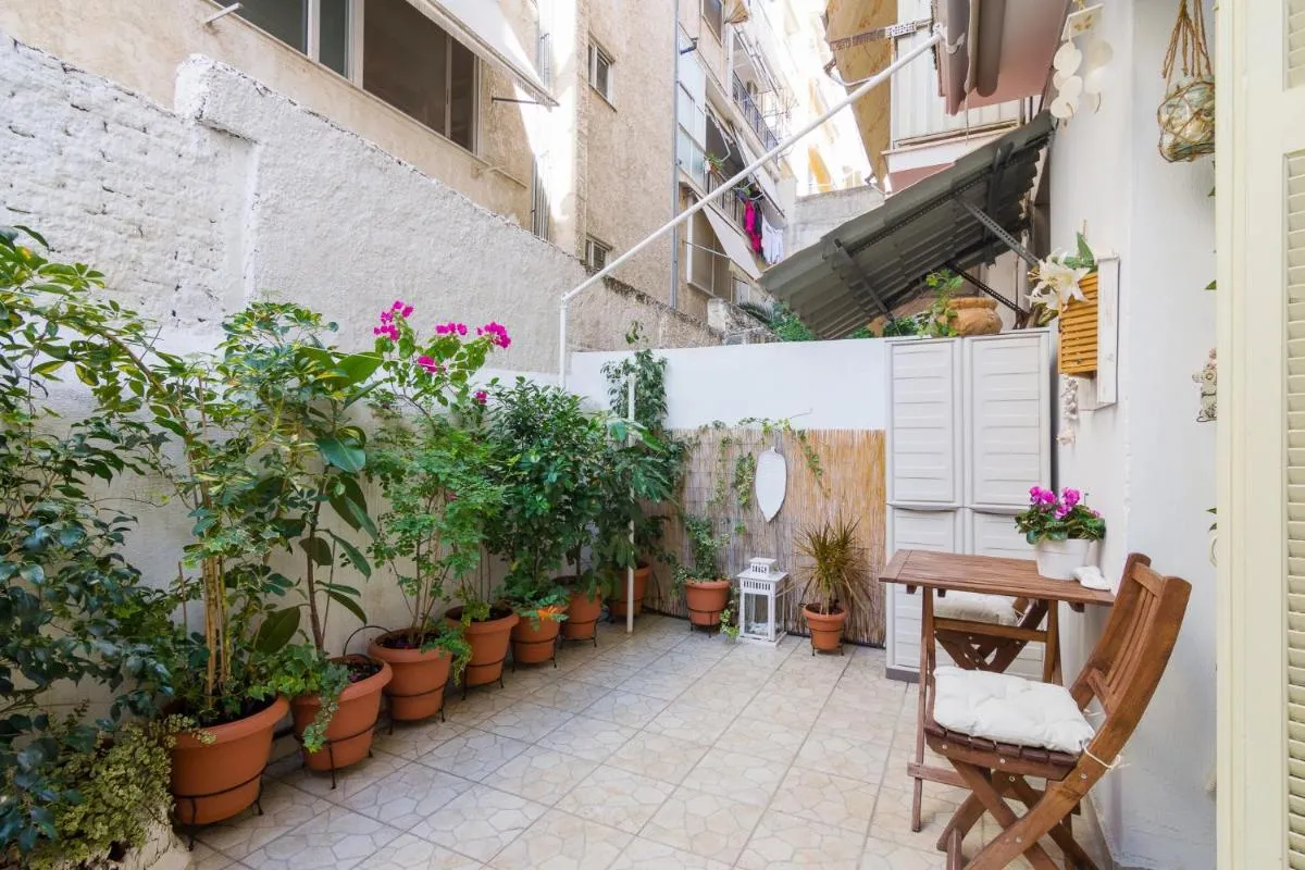 Image 5 of Classic And Modern Apartment in Athens