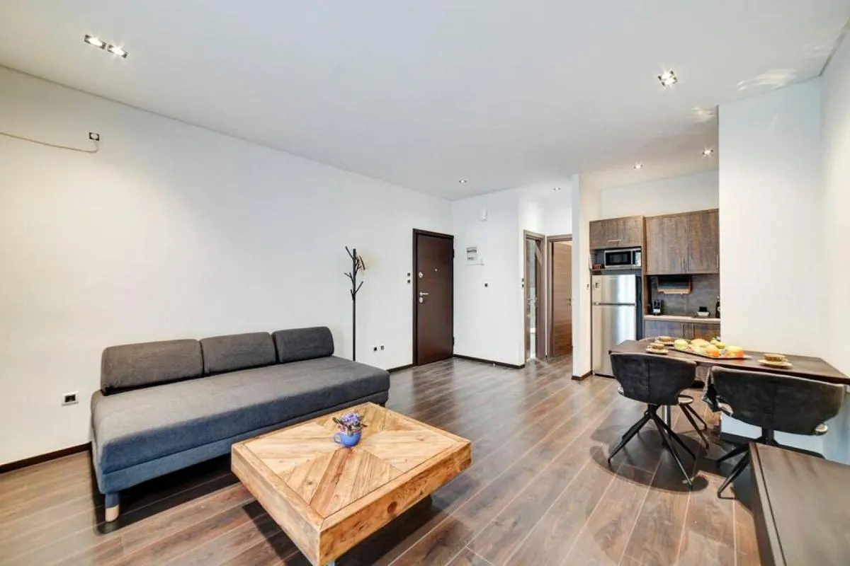 Image 6 of Classy and stylish apartment next to Hilton