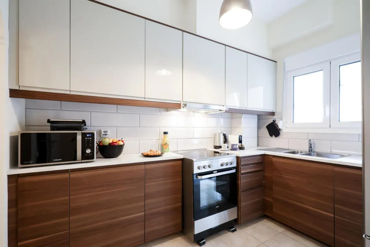 Image 3 of Cozy 3 Bedroom Retreat next to Kolonaki – Greecing