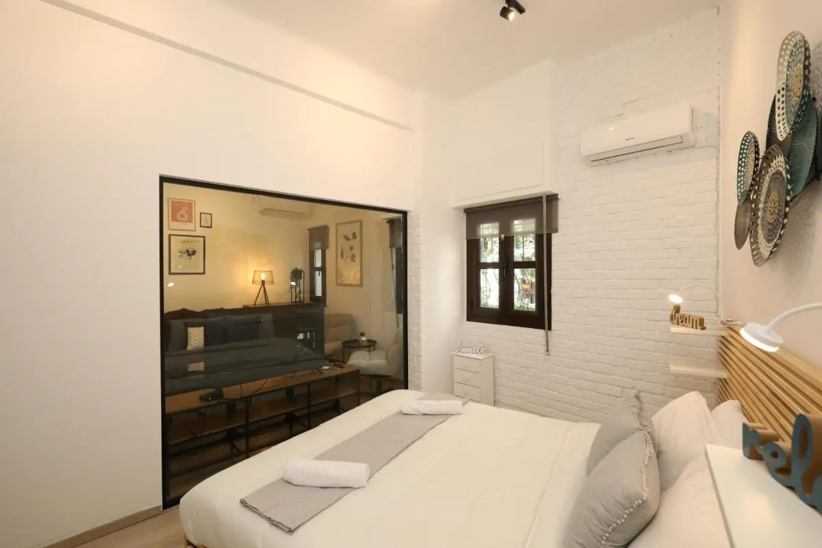Image 5 of Cozy City Retreat – Greecing