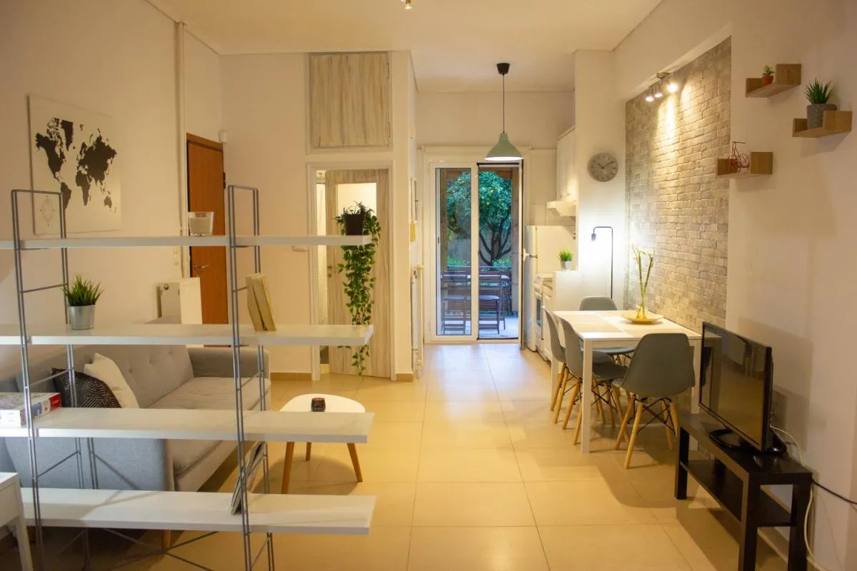 Image 3 of Cozy Studio in Central Glyfada