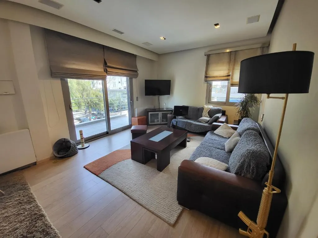 Image of Cozy apartment in front of the park