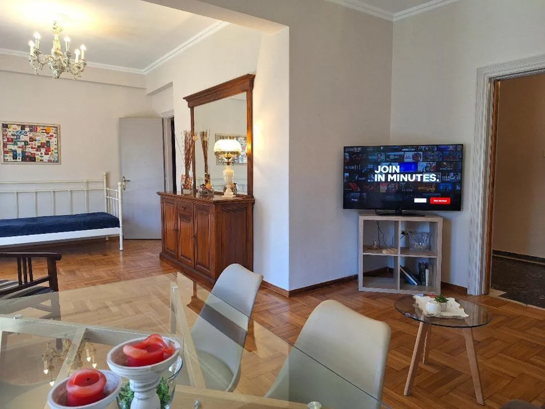 Image 4 of Cozy apartment next to metro station
