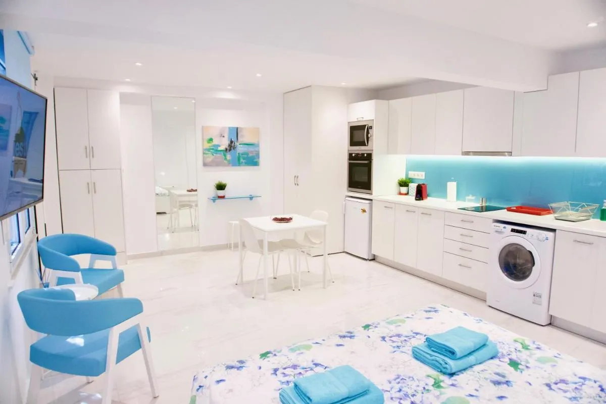 Image 3 of Cute and Convenient Studio in Athens Center