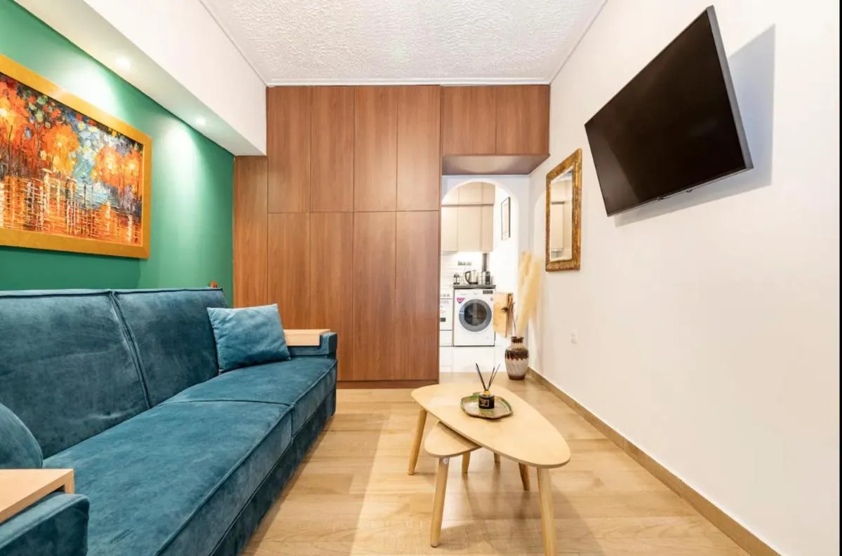 Image 2 of Cute tiny apartment in the heart of Flisvos