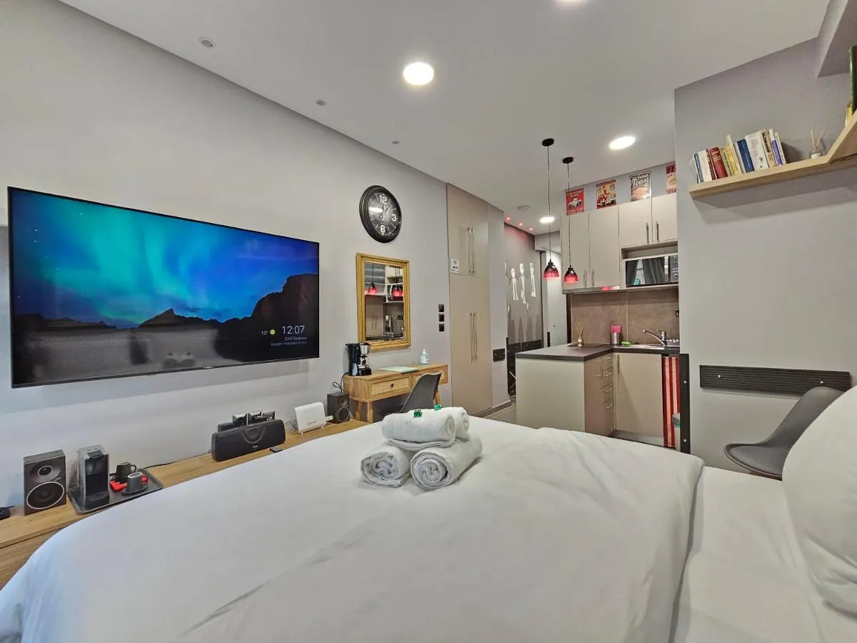 Image 3 of DIONE Luxury Business Suite in the heart of Athens