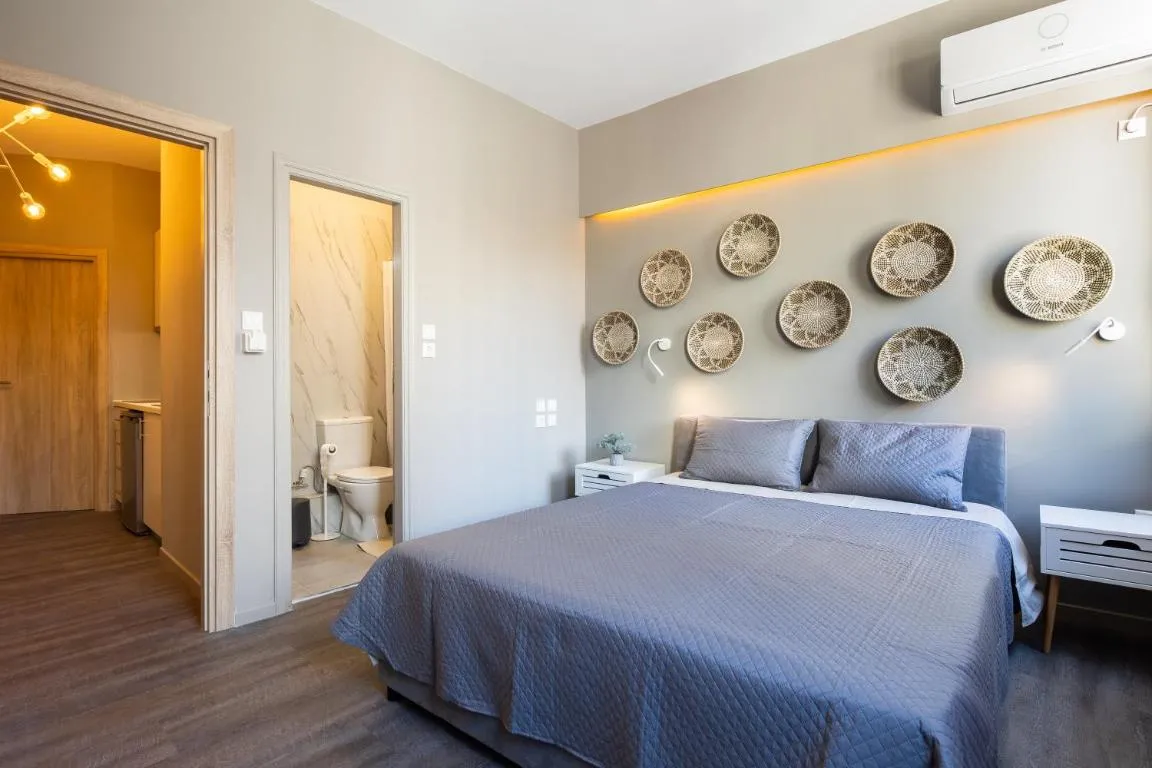 Image of Designed 2 Room Apartment – 15′ walk to Acropolis
