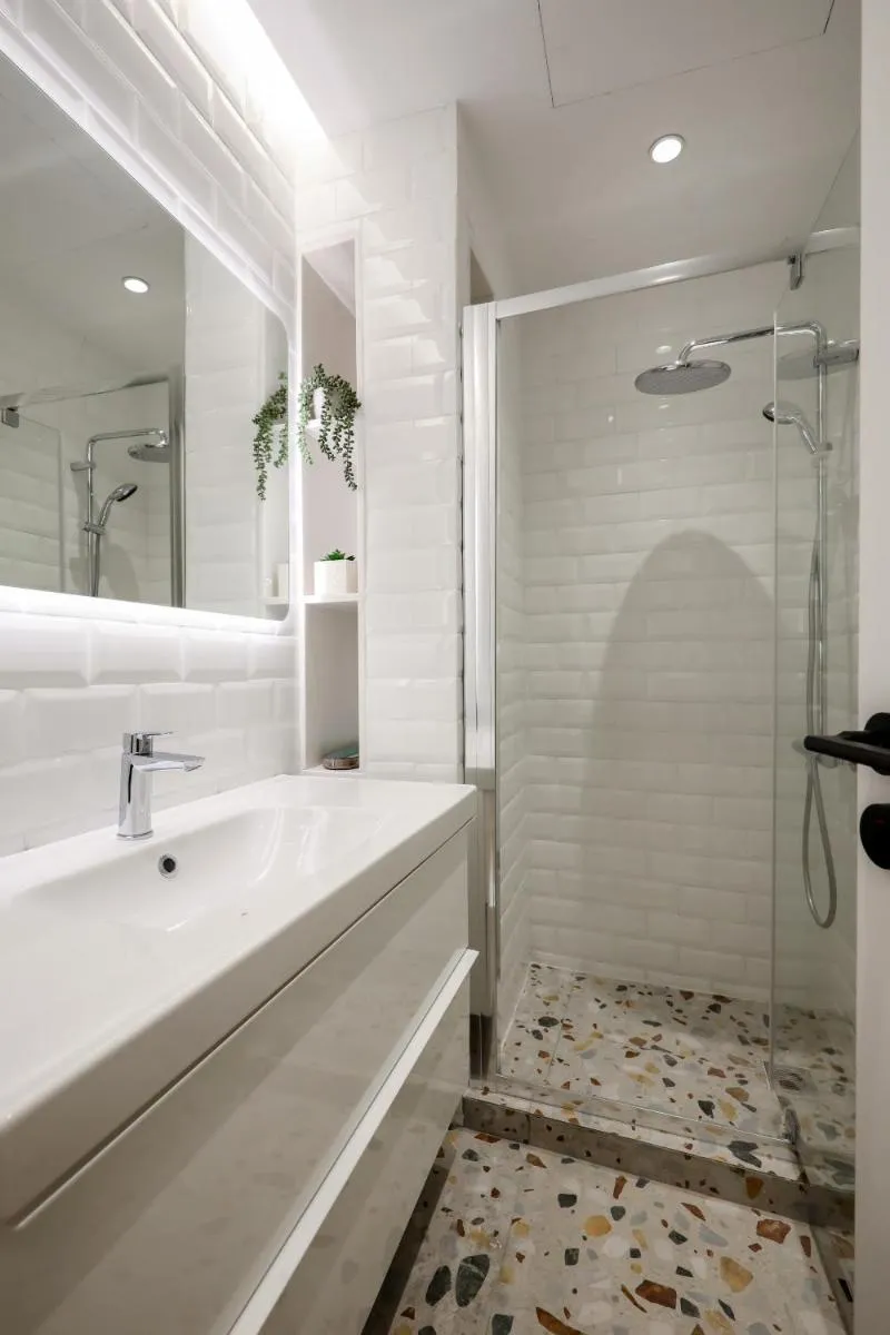 Image 3 of Diamond Athenian 2BD Apartment – Greecing