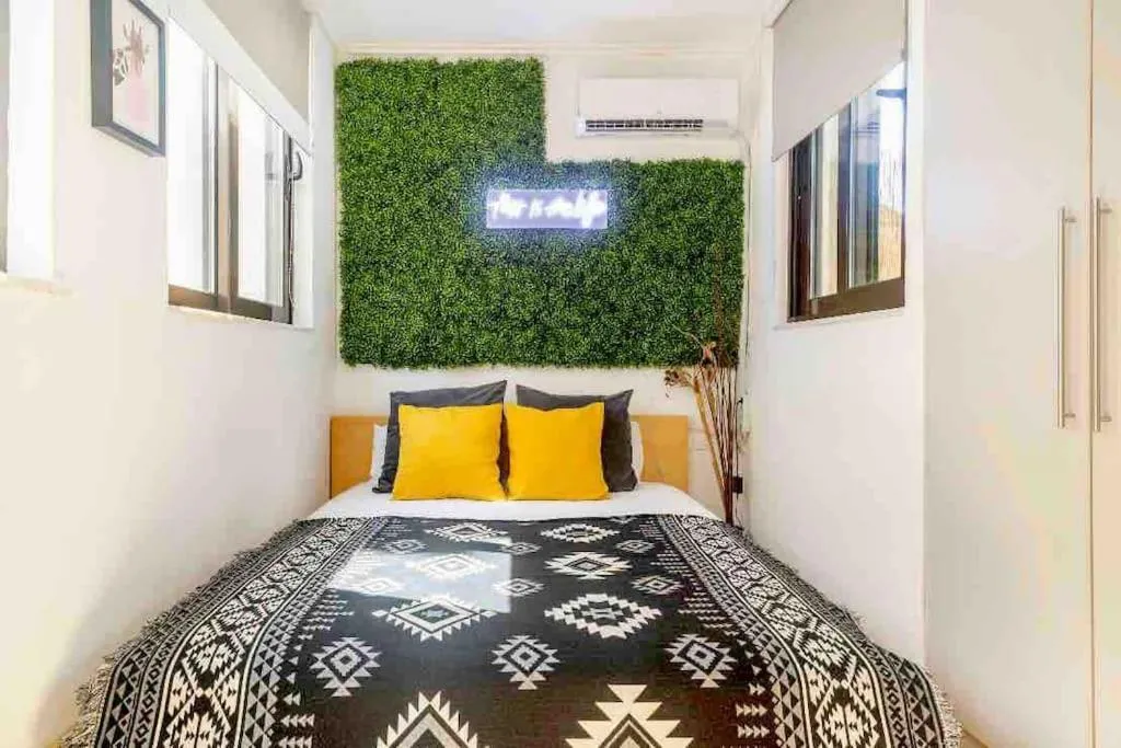 Image 6 of Downtown 22sqm Green Nest King-Size Bed