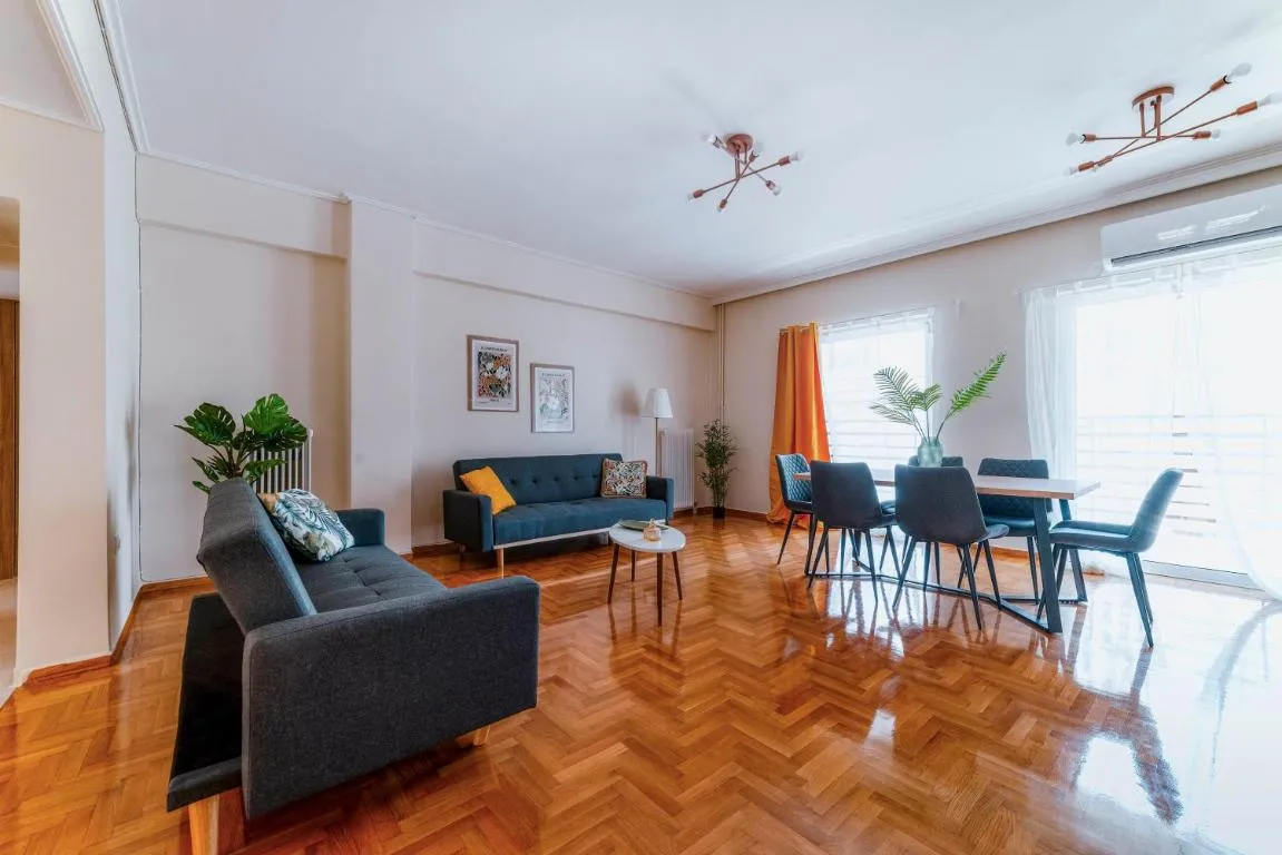 Image of Elegant 2 BA close to metro station