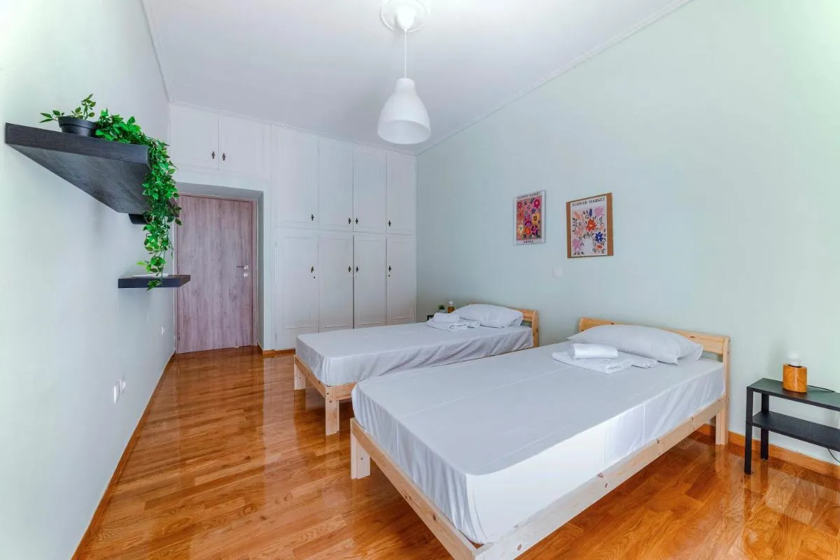 Image 6 of Elegant 2 BA close to metro station