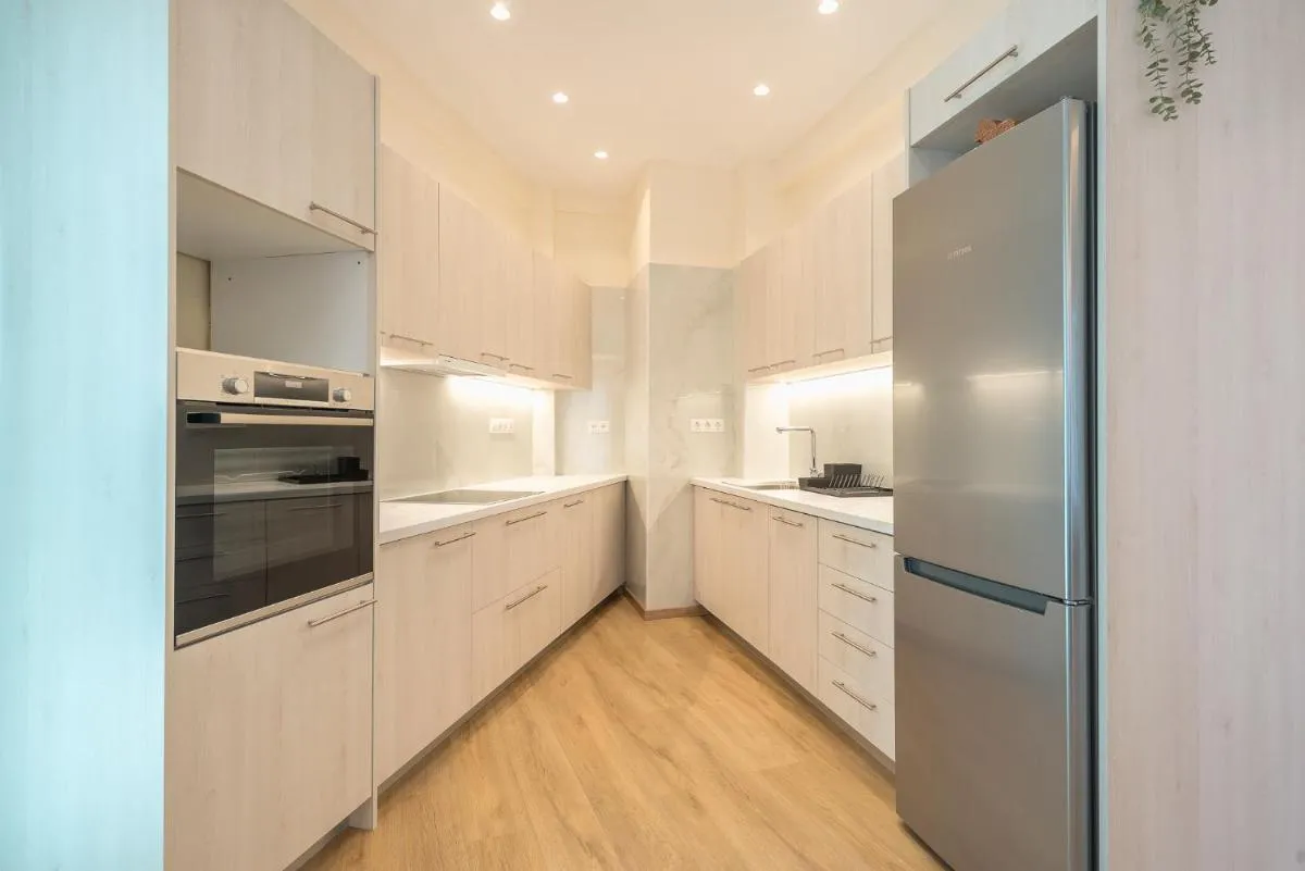 Image 4 of Elegant 2BR with Jacuzzi & Acropolis View