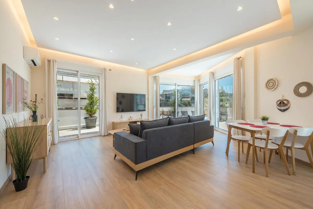 Image 5 of Elegant 2BR with Jacuzzi & Acropolis View