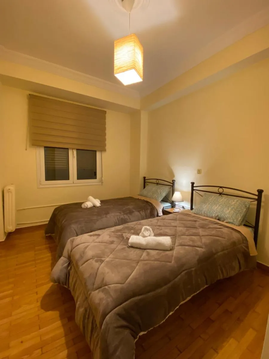 Image 6 of Elegant Apartment