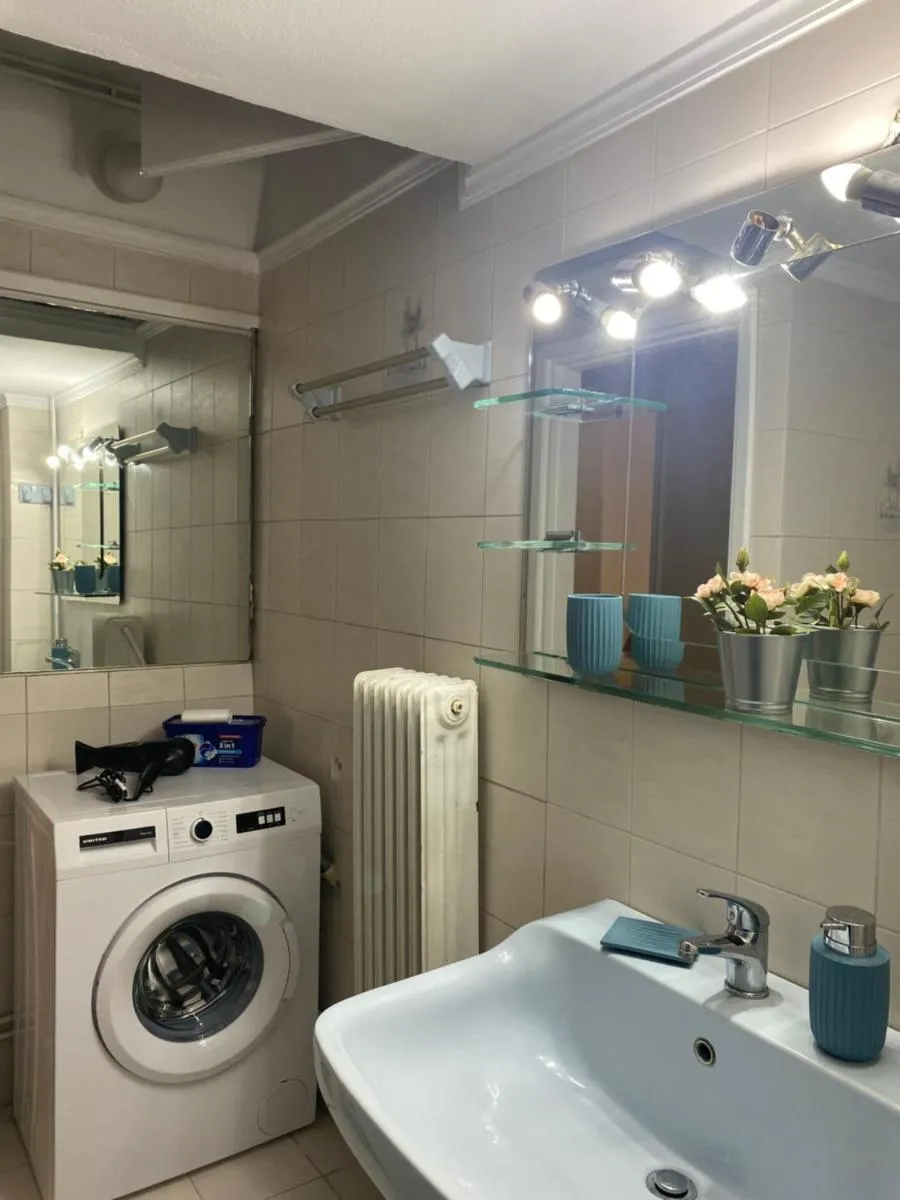 Image 2 of Elegant Apartment