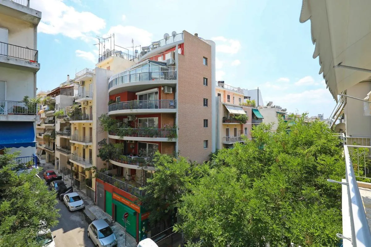 Image 5 of Elegant Living – Greecing