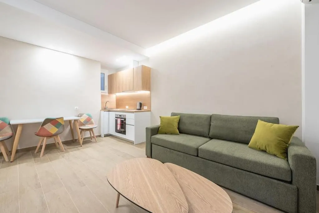 Image 3 of Elegant apartment in Athens