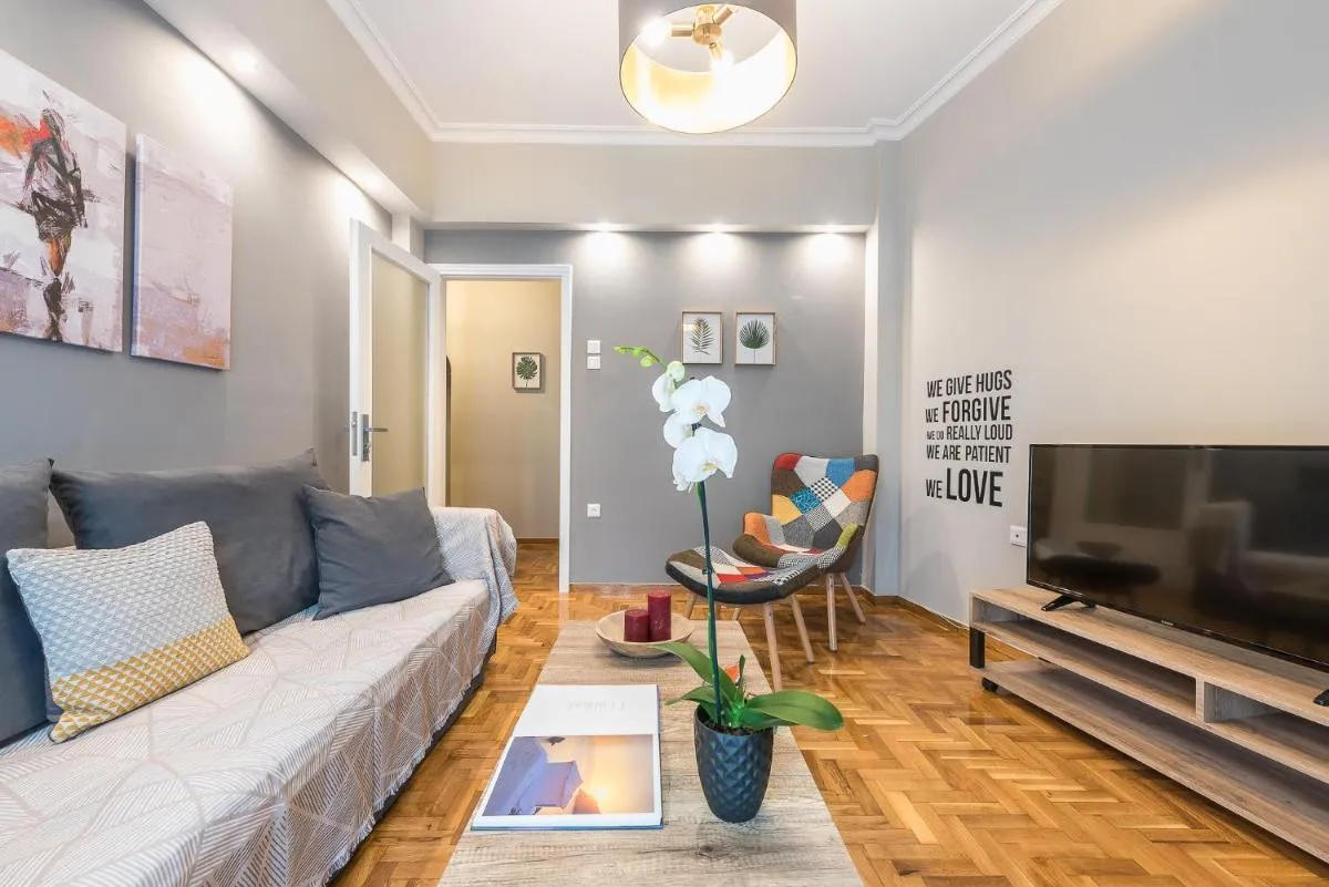 Image 4 of Elegant living at the heart of Athens