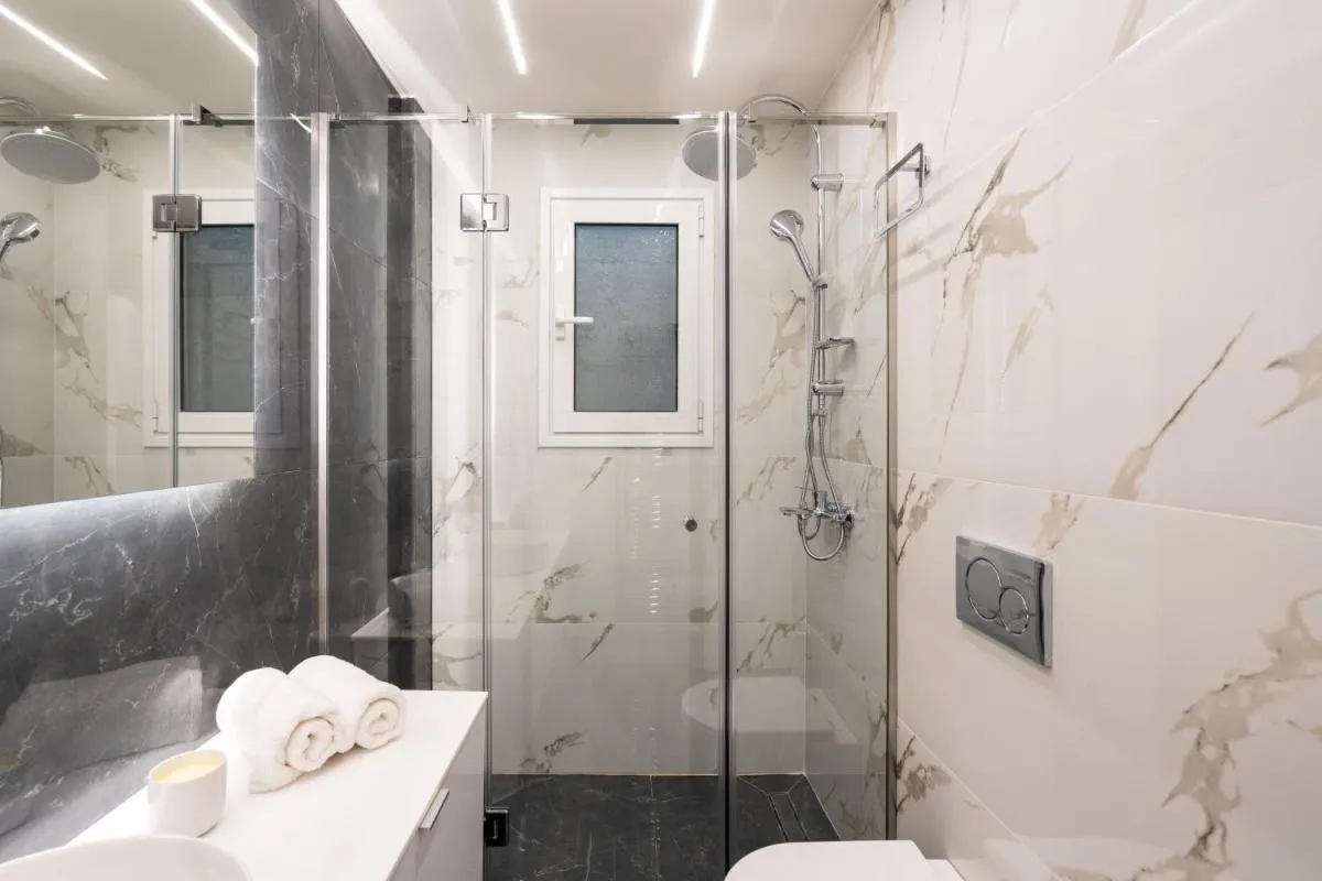 Image 2 of Exclusive and Deluxe Apartment in Athens City