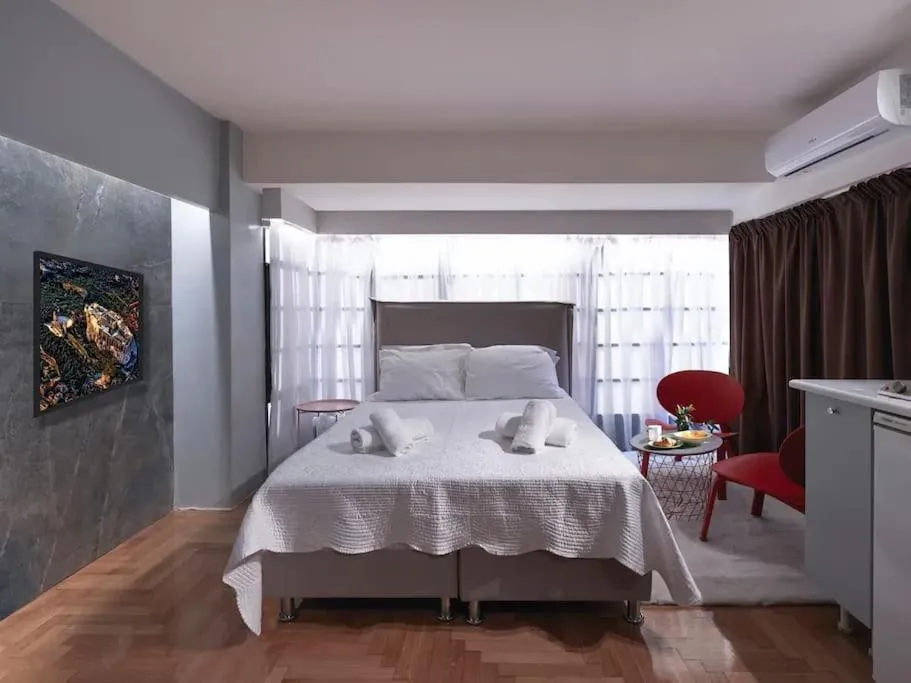 Image 1 of Hestia Sunflower – Chic Studio in Athens Center