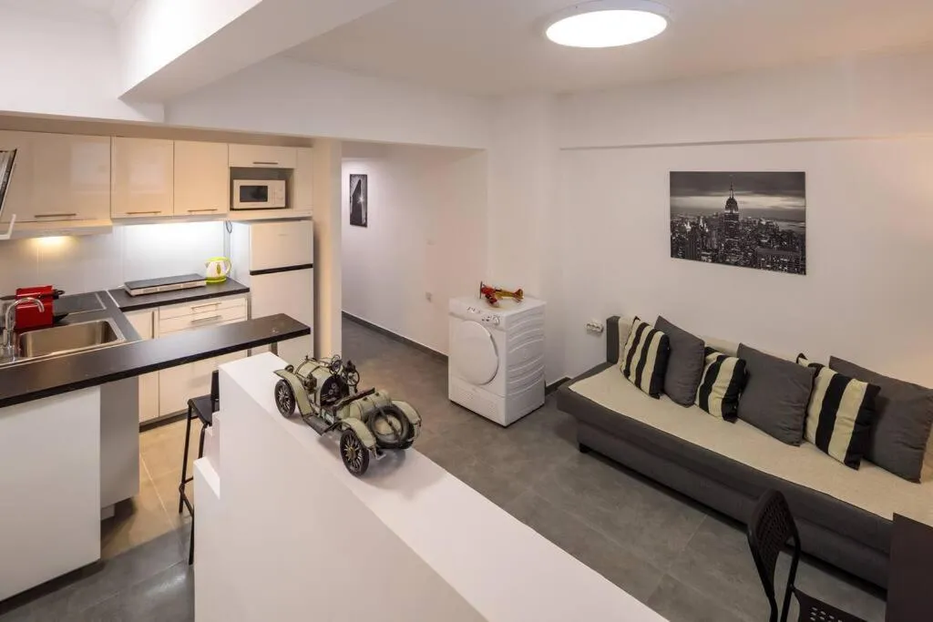 Image 3 of Hilton area brand new comfortable apartment