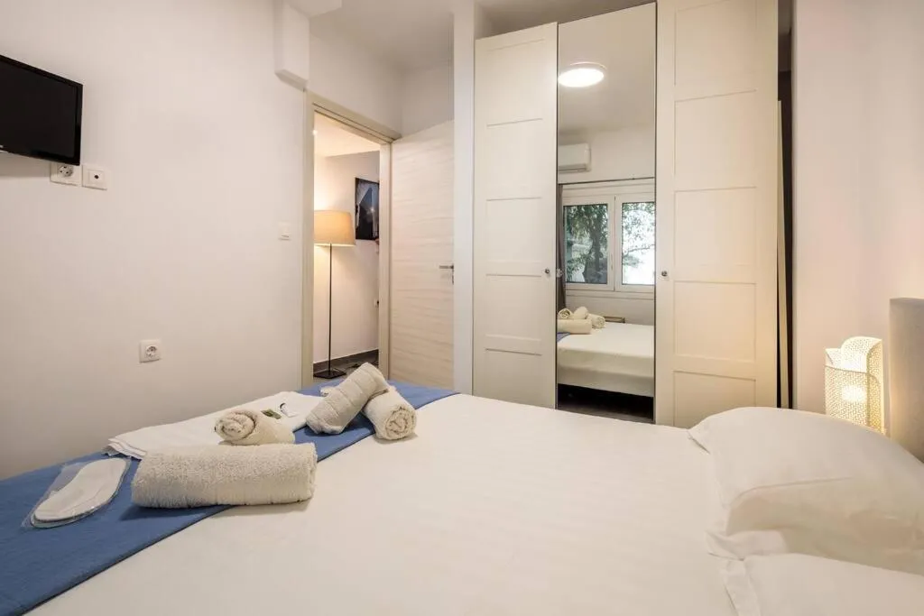Image 6 of Hilton area brand new comfortable apartment
