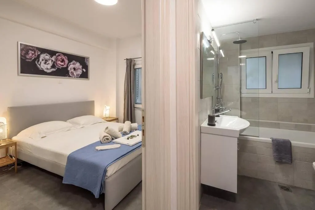 Image 2 of Hilton area brand new comfortable apartment