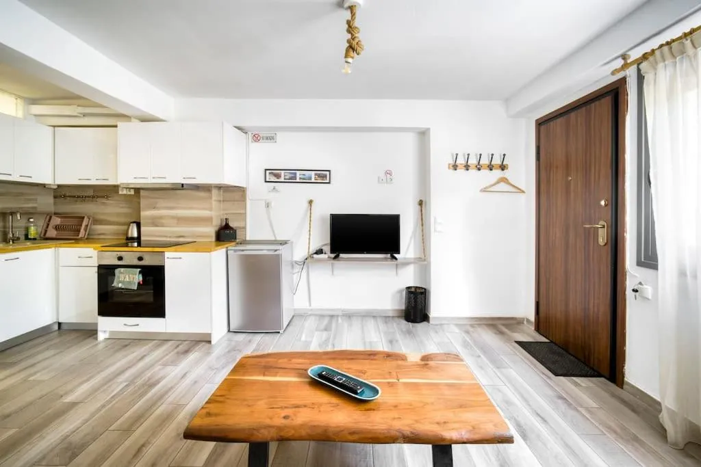 Image of Hilton’s area apartment next to metro