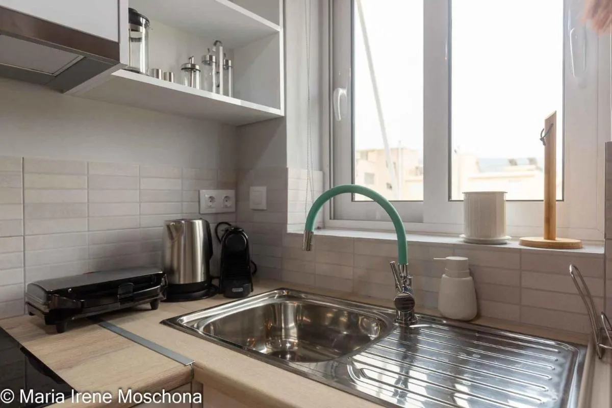 Image 2 of Holodek Apartments: Kallithea