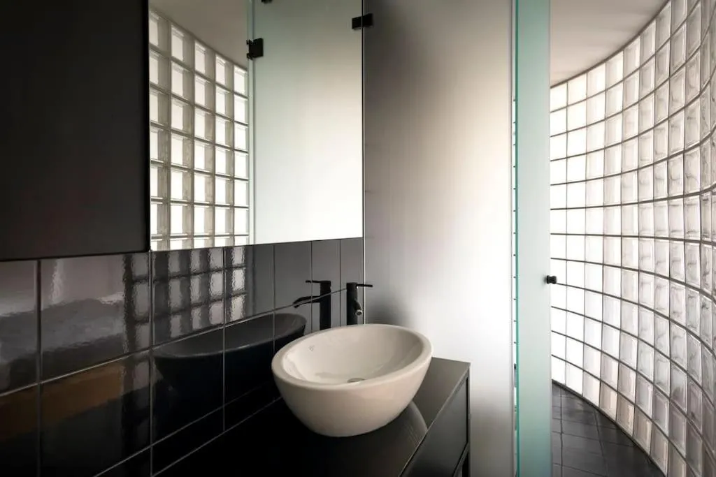 Image 2 of Hoppersgr- Amazing apt in the heart of Athens – 4