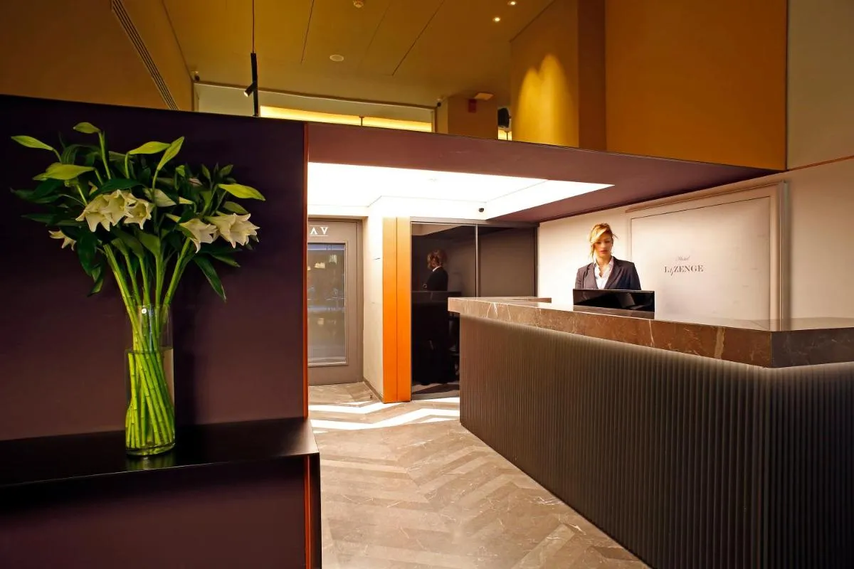 Image 2 of Hotel Lozenge