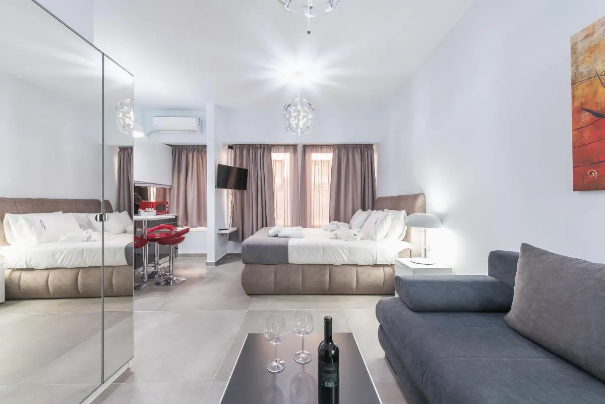 Image 6 of Iguana Gold Luxury Suites 1min from Ermou str