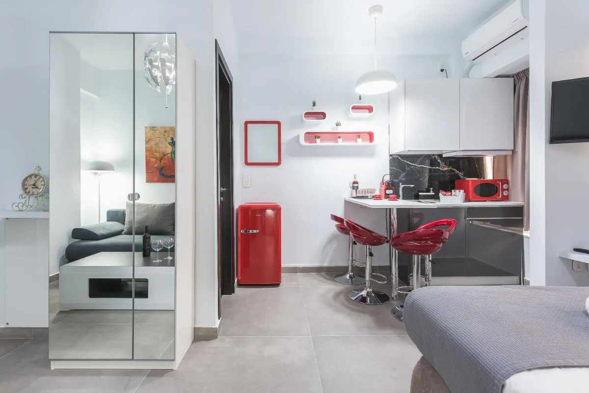 Image 3 of Iguana Gold Luxury Suites 1min from Ermou str