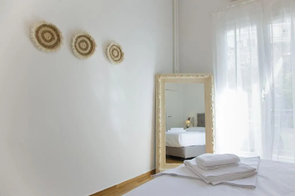 Image 1 of Iris Apartment